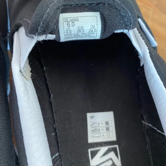 Vans Black Slip-on Sneakers - Size 6 - Picture 7 of 9